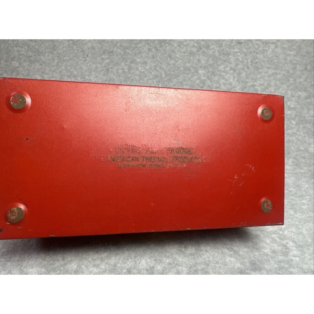 Vintage 1950s American Thermos Brand Red Barn Metal Dome Lunchbox Rustic Patina - Picture 5 of 7